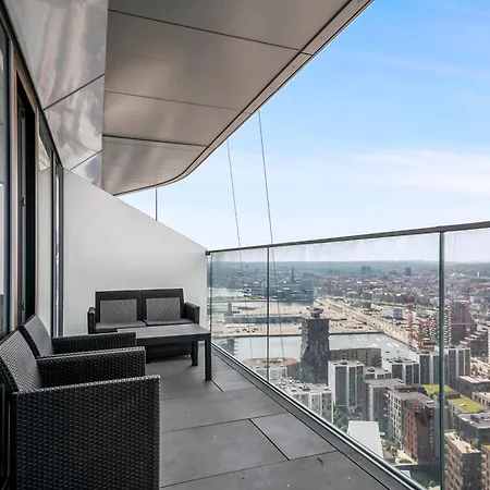 Penthouse On 35th Floor